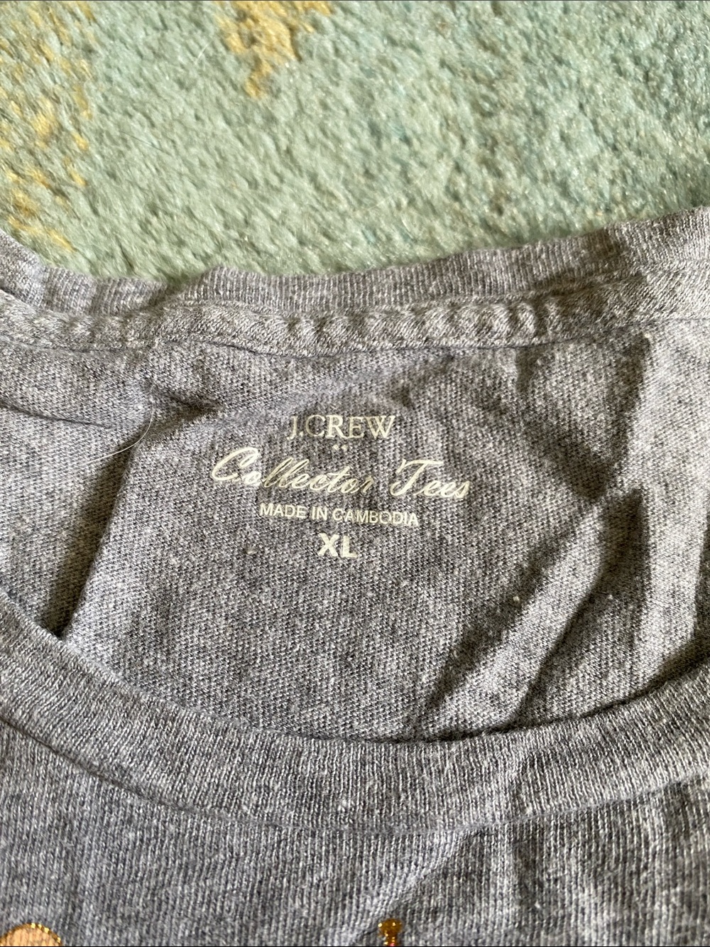 J. Crew collectors Tee Gray Dog Print Tee Size XL - Picture 2 of 4
